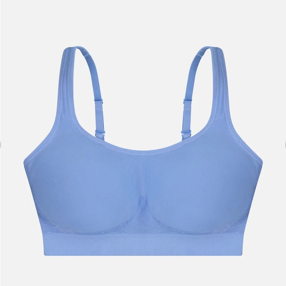 Underoutfit Bra w/ Adjustable Straps